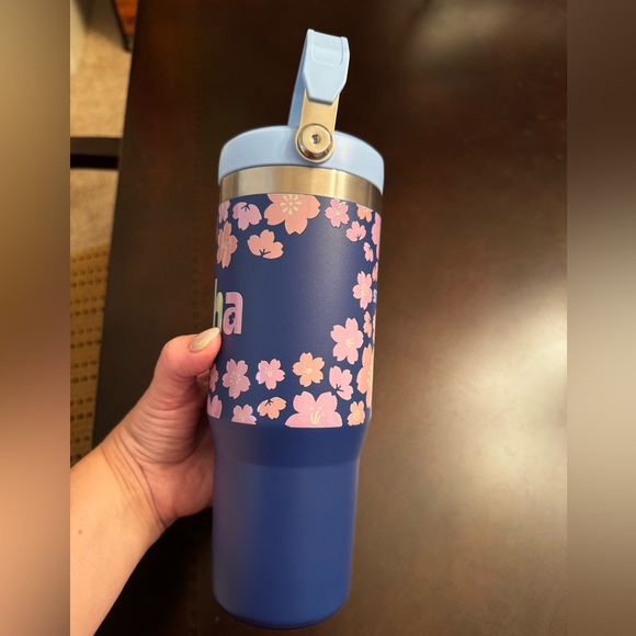 Stanley Hawaii exclusive 30 oz ice flow - Picture 4 of 6